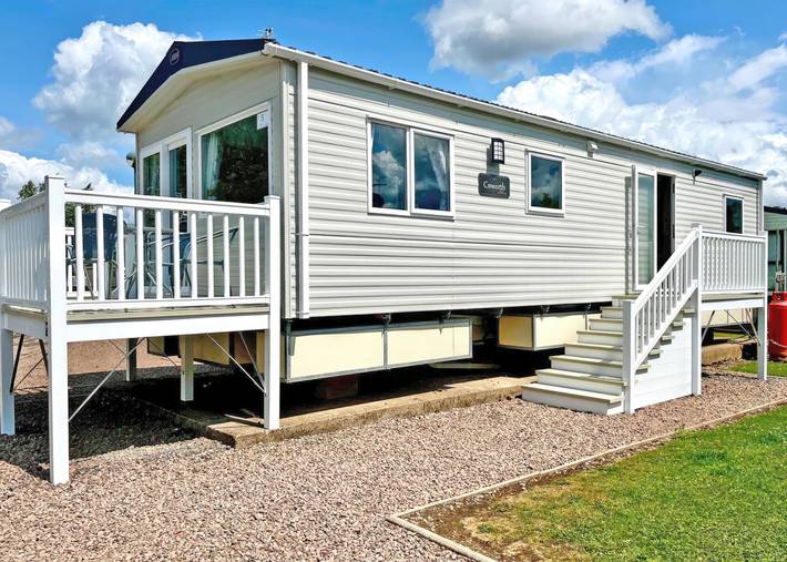 Glamping for 8 people in Warwickshire