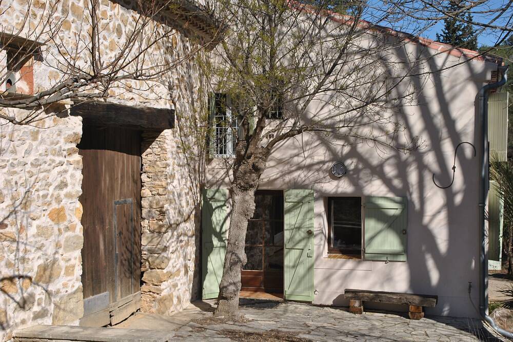 Lime lodge Mas de Raties in Cessenon-sur-Orb, Region de Béziers