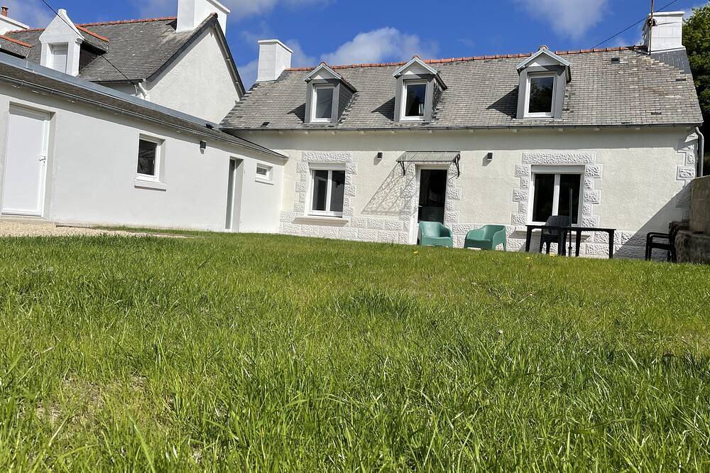 All inclusive bed linen, towels and wifi in Lézardrieux, Pink Granite Coast
