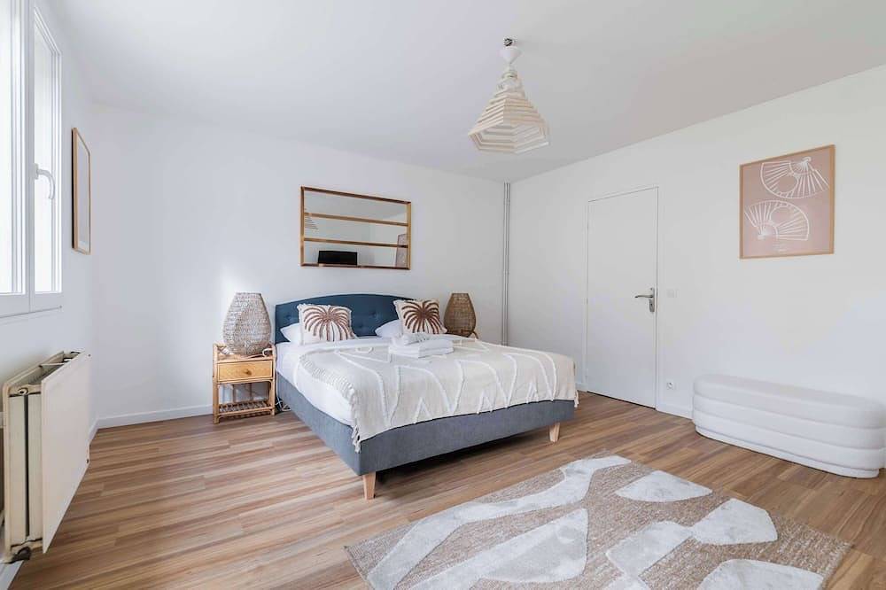 Villa Romainville paris pour 8 personnes in Romainville, Sena-Saint Denis