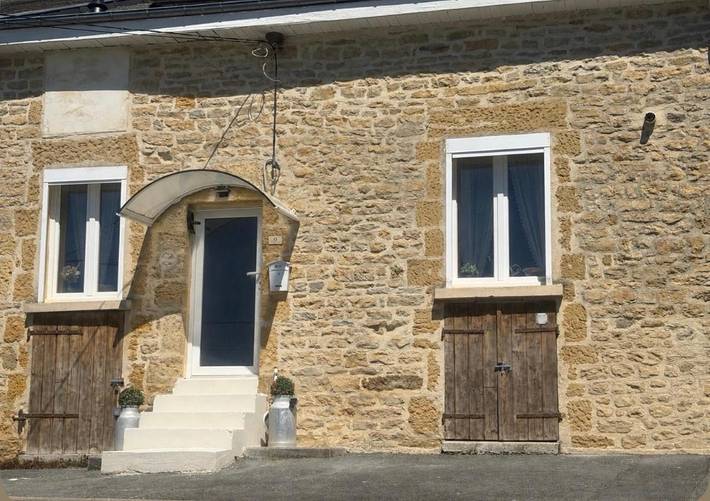 Location de vacances pour 5 personnes, avec terrasse dans Illy (Ardennen)