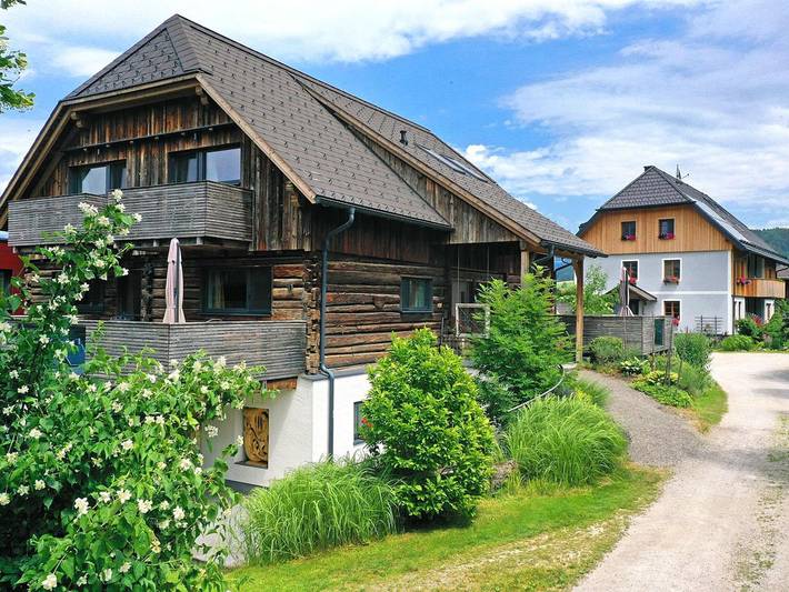 Ferienwohnung für 8 Personen, mit Terrasse und Garten