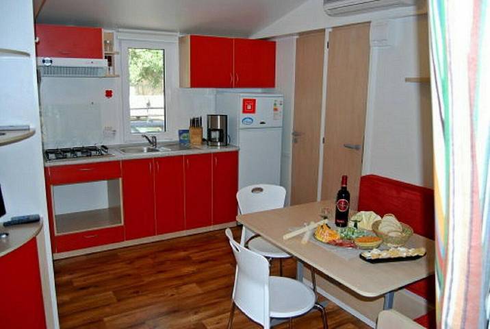Camping für 4 Personen, mit Garten und Terrasse in Biograd na Moru