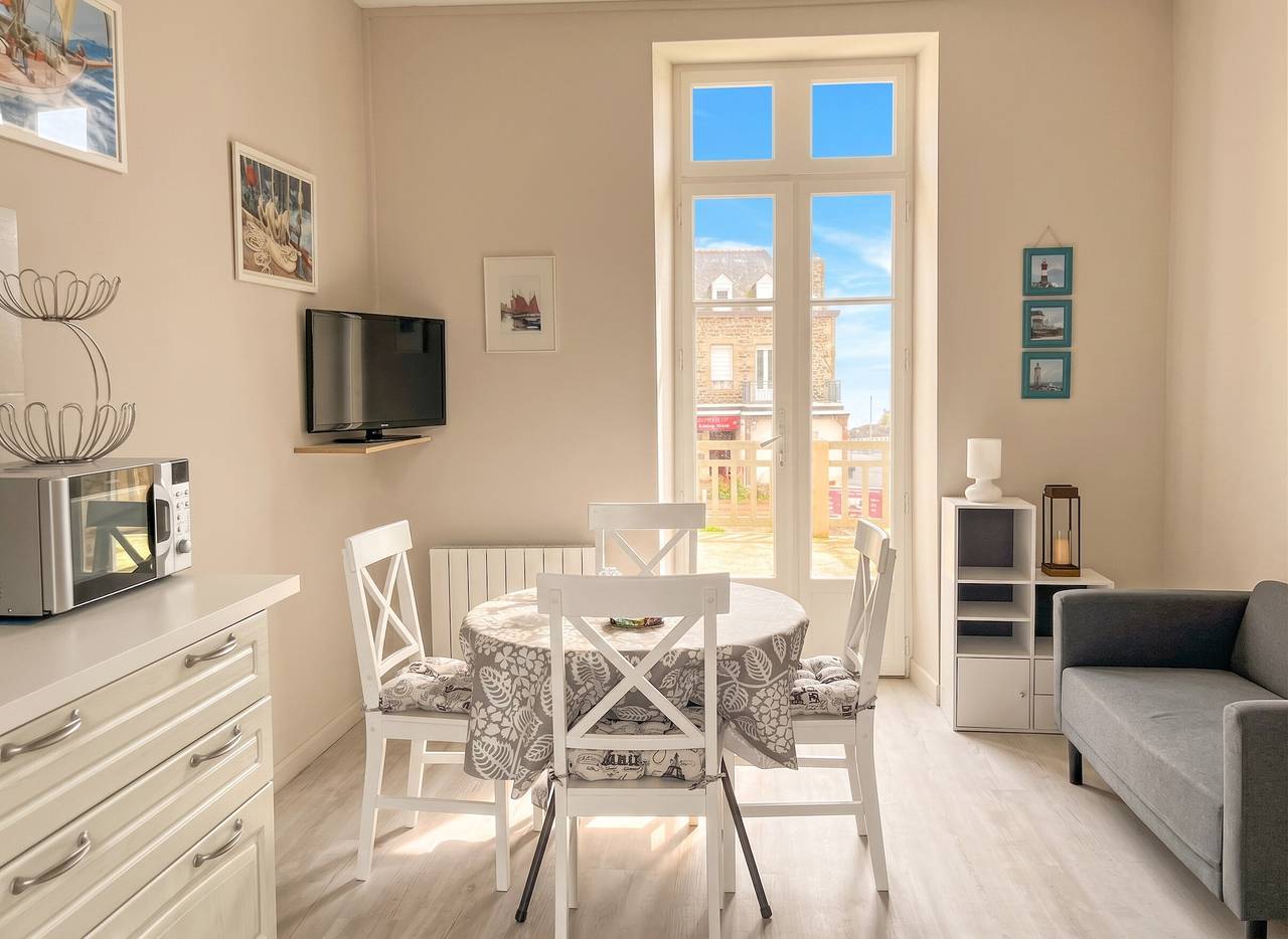 Appartement entier, Appartement convivial Saint-Quay-Portrieux 60 m² avec terrasse in Saint-Quay-Portrieux, Côte de Goëlo