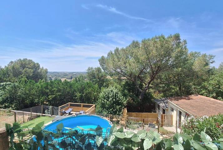 Maison de vacances pour 3 personnes, avec jacuzzi ainsi que piscine et jardin