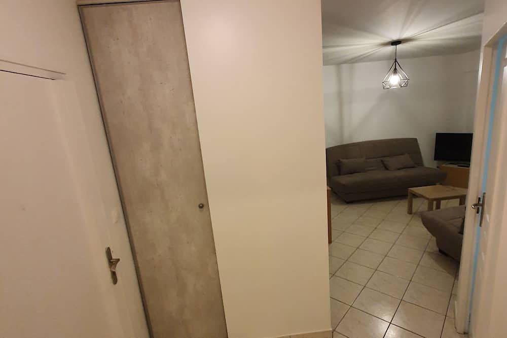 Entire apartment, Apart 5 Personnes, 1 min Gare D'annemasse, 5 km Genève in Annemasse, Saint-Julien-en-Genevois region