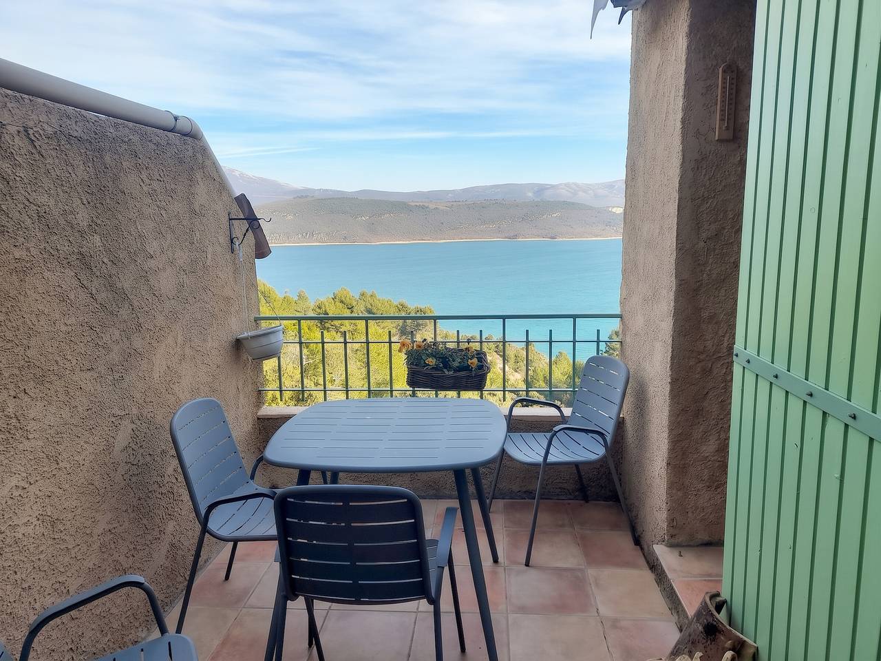 Appartement entier, Appartement cosy à Sainte-Croix-du-Verdon 44 m² vue lac in Sainte-Croix-du-Verdon, Gorges du Verdon