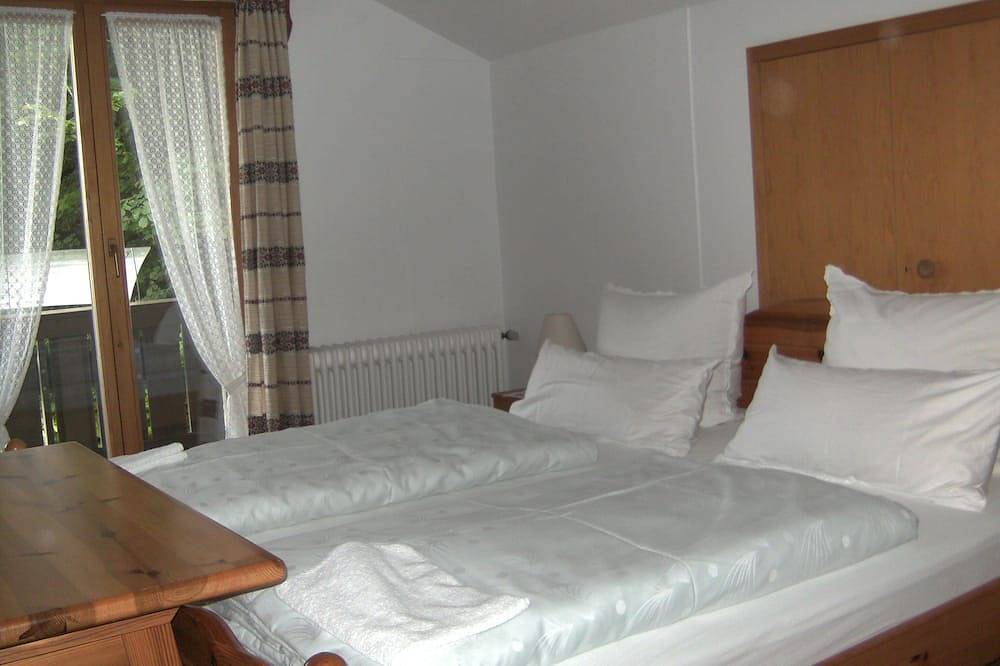 Ganze Wohnung, Ferienwohnung Königssee für 2-4 Personen 70 qm, 2 Schlafzimmer, Balkon in Schönau am Königssee, Berchtesgadener Alpen