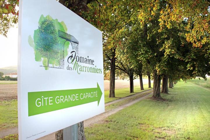 Location de vacances pour 8 personnes, avec vue et jardin à Tourtrol - 2