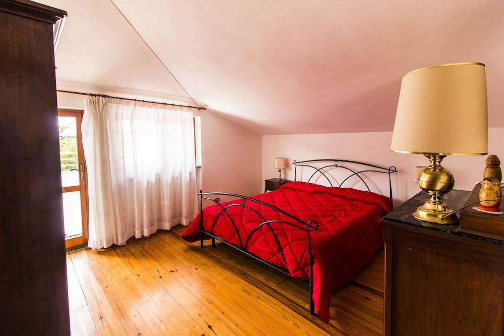 Master Apartment in Residence by the sea set in typical Mediterranean vegetation in Campiglia Marittima, Costa Etrusca