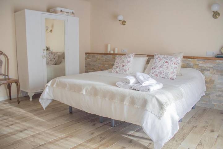 Casa rural para 10 personas, con vistas y terraza, Se admiten mascotas en Bajo Aragón - 4