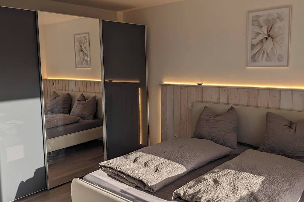 Viel Platz, Licht & Ruhe und Comfort mit großer Terrasse in Herzogenaurach in Herzogenaurach, Franken