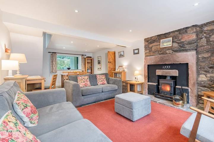Log cabin for 4 people in Pooley Bridge