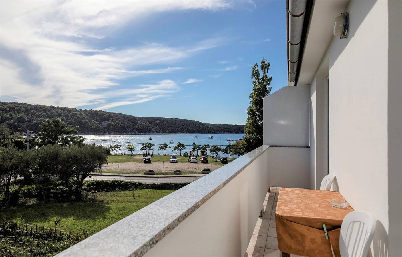 Ganze Wohnung, Apartment Stanicic A1 mit Balkon und Meerblick in Kampor, Rab