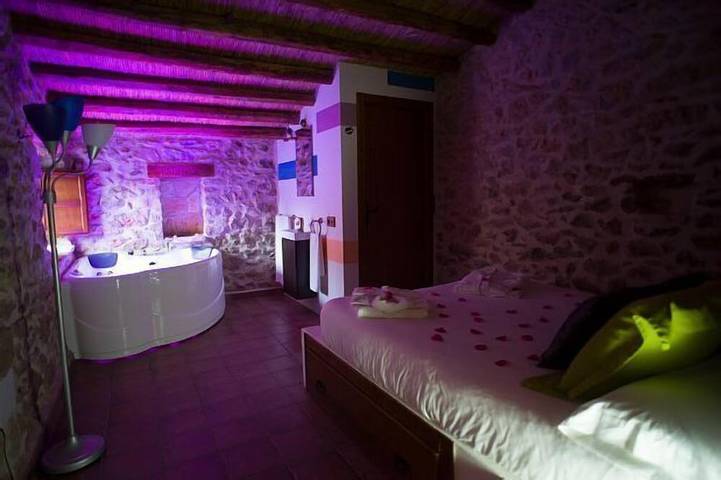 Casa de vacaciones para 4 personas, con jardín y jacuzzi, Se admiten mascotas - 1