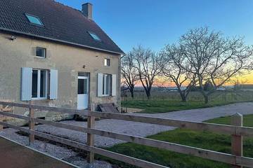 Gîte pour 6 personnes, avec terrasse et jardin, animaux acceptés dans Cesset
