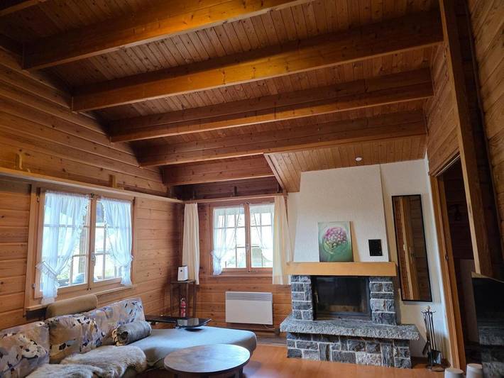 Ferienwohnung für 4 Personen, mit Balkon und Terrasse sowie Ausblick in Diemtigen