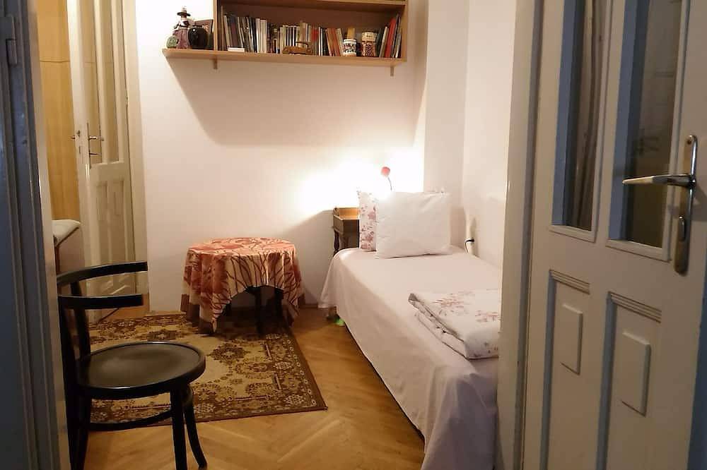 Apartamento entero, Vista del Danubio, cerca del Parlamento, Ac, en un palacio histórico in Budapest, Közép-Magyarország