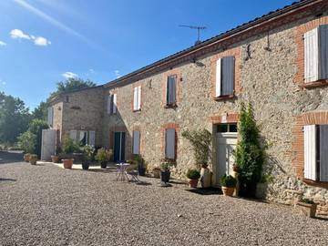 Chambre d’hôte pour 3 personnes, avec vue ainsi que jardin et piscine à Lavaur