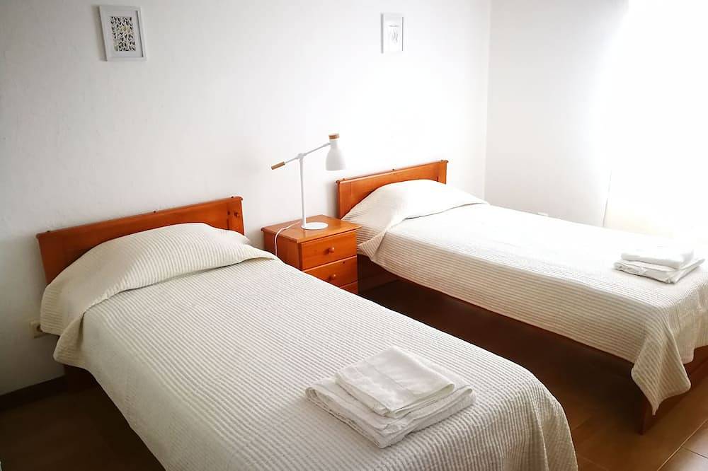 Lusihomes 4 Schlafzimmer Ginetes in São Miguel Island, Ginetes