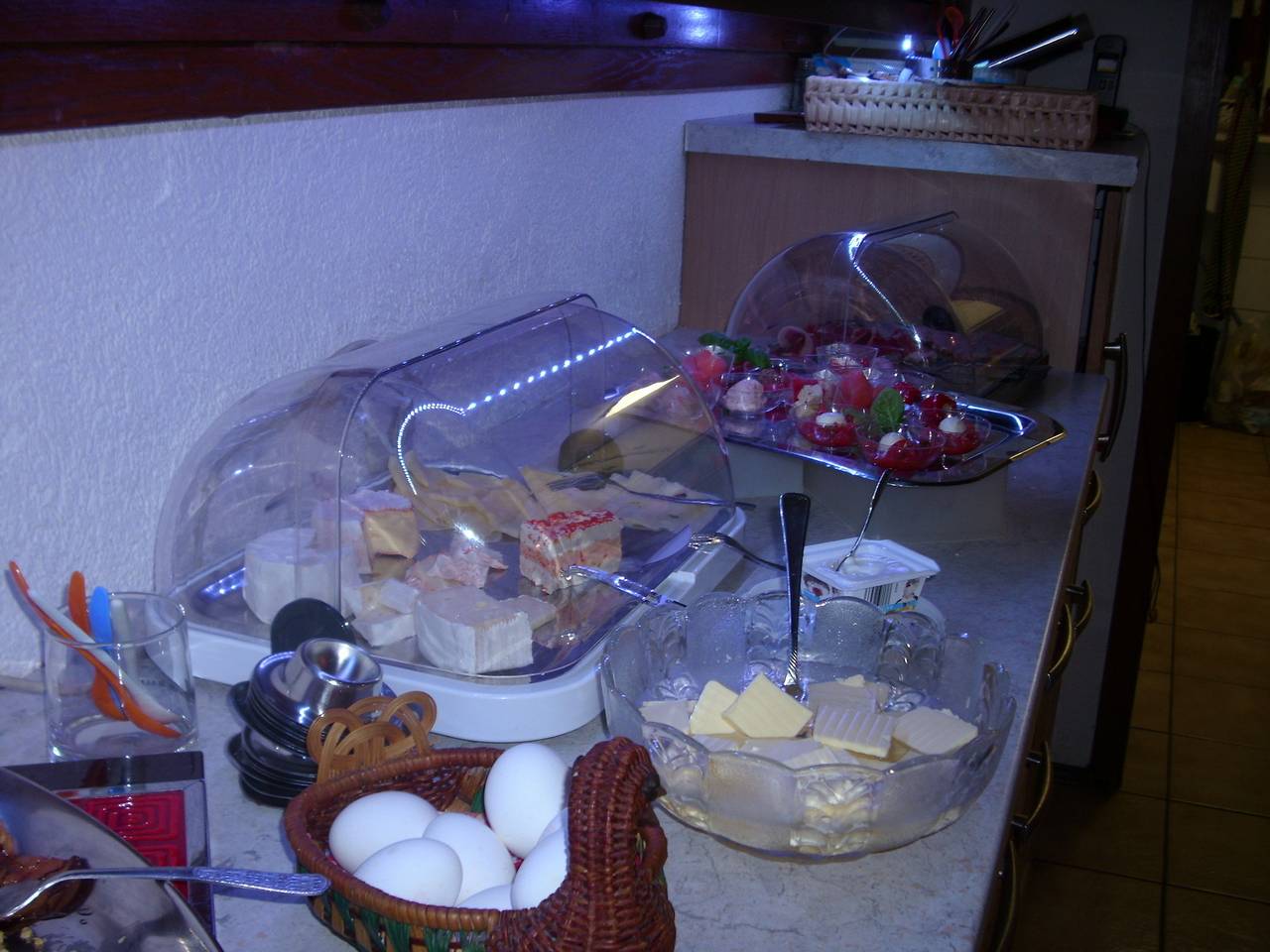 Gästehaus Eckenfels - Dreibettzimmer mit Dusche und Wc in Ohlsbach, Kinzigtal