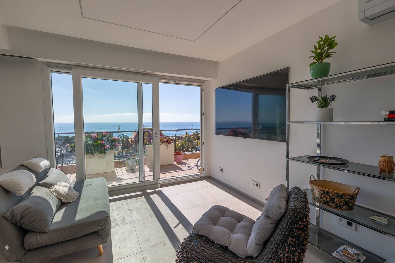 Geheel appartement, Vakantieappartement voor 5 personen met balkon/terras in Menton, Nice en omgeving