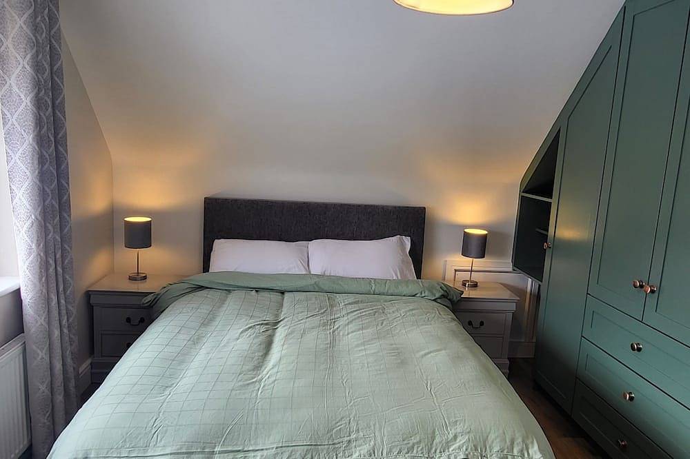 Four bedroom country cottage with scenic views in County Cork