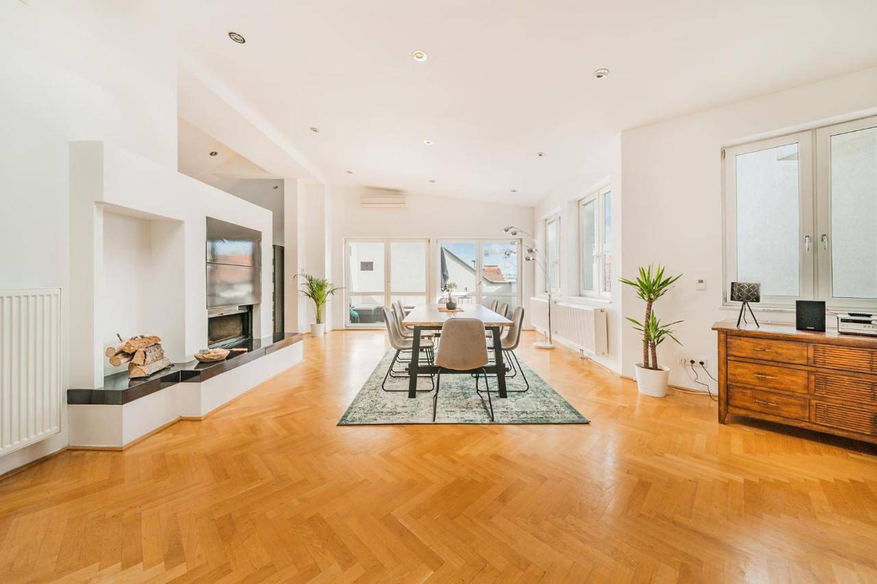 Ganze Wohnung, Penthouse apartment - Sauna - Terrasse - Ac in Wien, Donau Niederösterreich