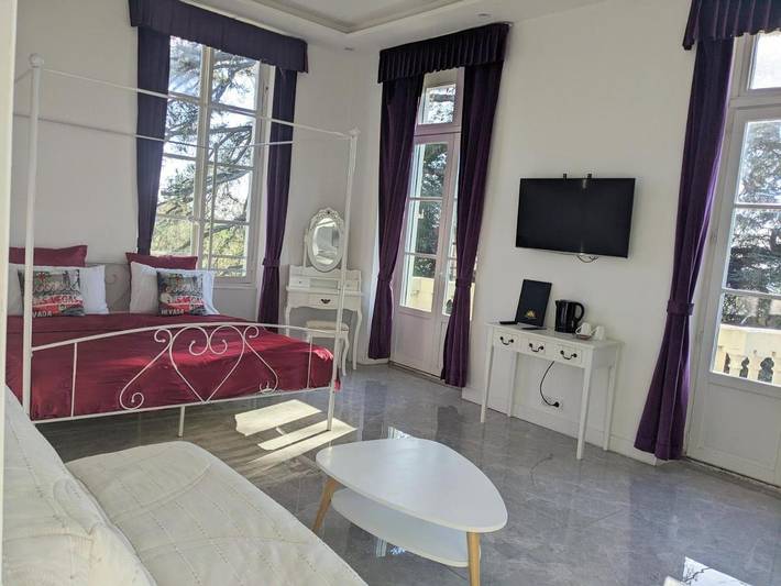 Hôtel pour 4 personnes, avec vue et jardin à Varennes-Vauzelles - 2