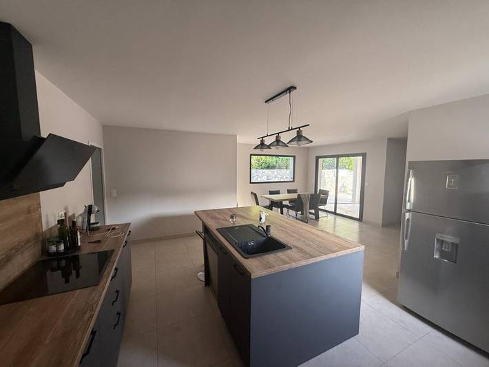 Location de vacances pour 6 personnes, avec piscine et terrasse à Blauzac - 2