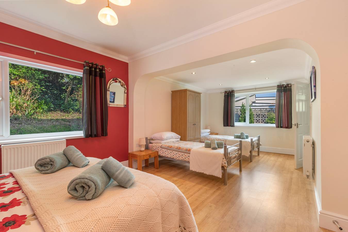 Sunningdale - Beach House, Sea Views, Parking in Saundersfoot, Pembrokeshire