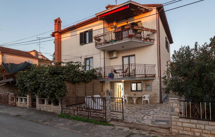 Ferienwohnung für 4 Personen, mit Terrasse in Novigrad