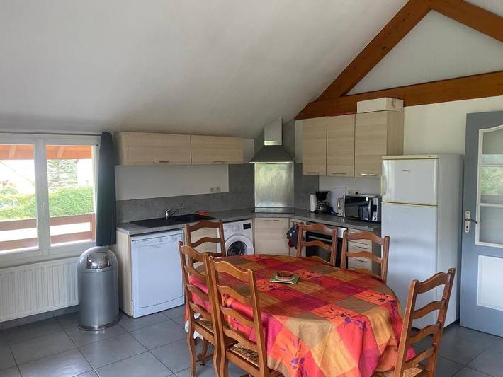Gîte pour 6 personnes, avec jardin ainsi que vue sur le lac et vue, animaux acceptés à Crots - 3