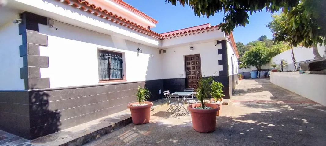 Ferienwohnung für 3 Personen, mit Terrasse und Garten - 1