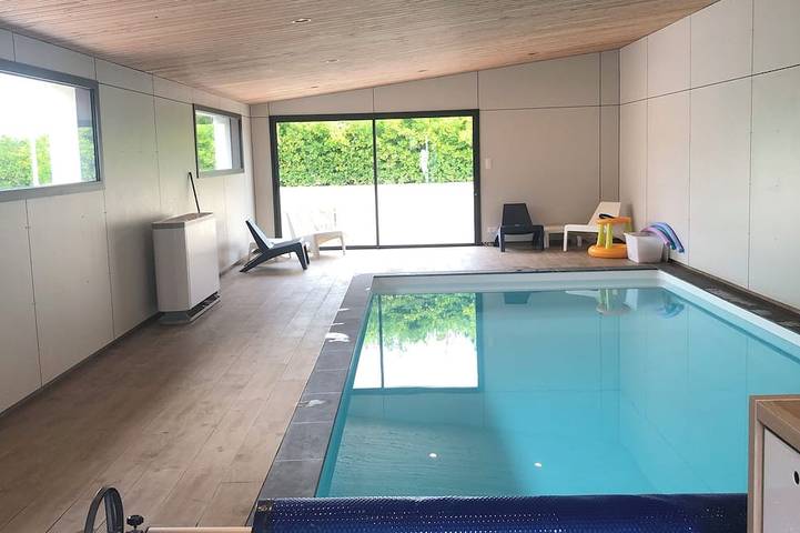 Appartement de vacances pour 3 personnes, avec terrasse ainsi que jardin et piscine, animaux acceptés