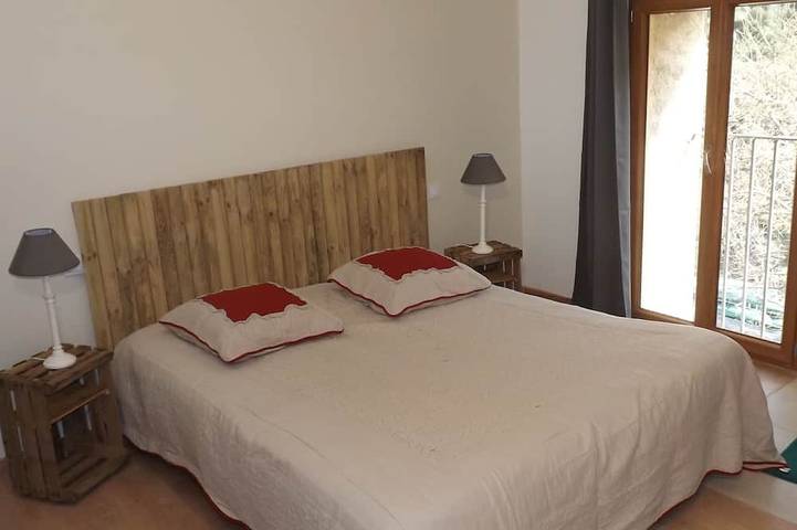 Location de vacances pour 6 personnes, avec jardin à Saint-Guilhem-le-Désert - 2