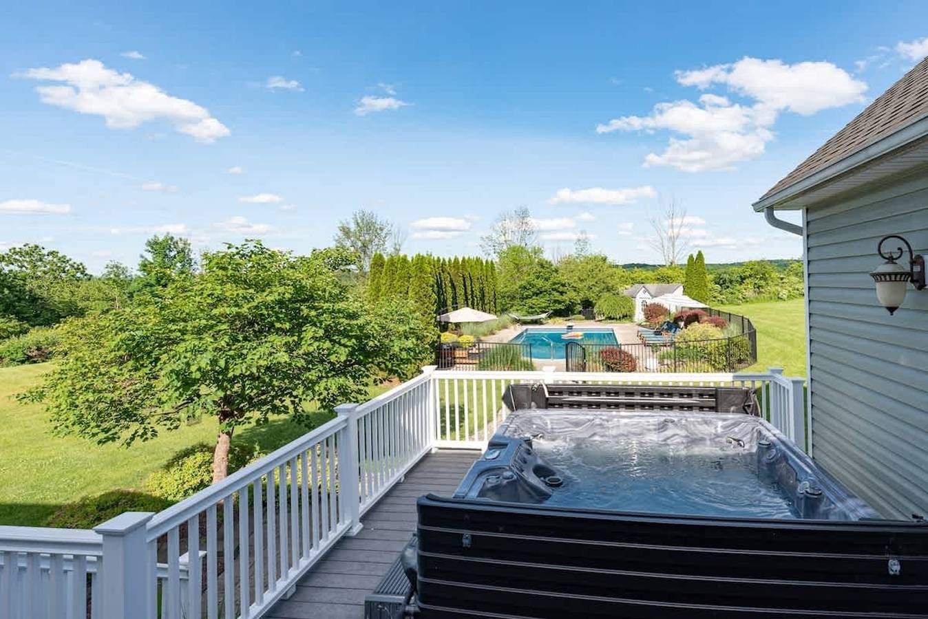 Huge Hv Retreat  pool spa home theater gym in Dutchess County