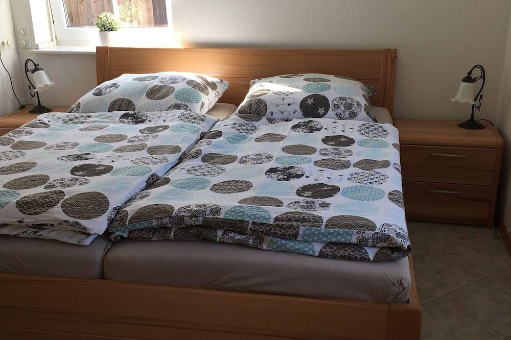 Ganze Wohnung, Nur 250m zum Strand - für 4 Pers., 70qm, gr. Süd-Garten/Terrasse, Wintergarten in Schönberg, Südliche Ostseeküste