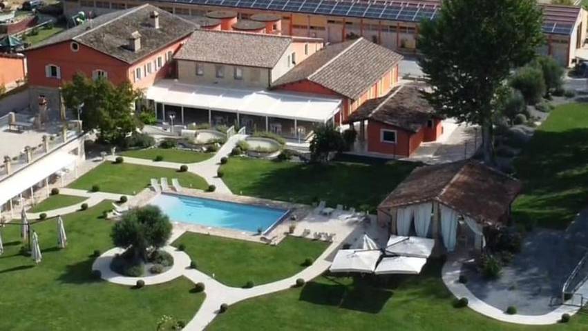 Agriturismo per 2 persone, con Terrazza e Giardino nonché Piscina e Panorama a Narni