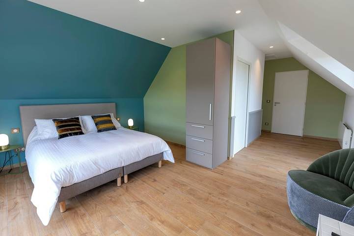 Location de vacances pour 8 personnes, avec Jacuzzi ainsi que Jardin et Sauna à Belle-et-Houllefort - 3