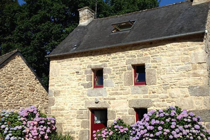 Gîte pour 4 personnes, avec jardin, animaux acceptés à Saint-Gilles-Pligeaux