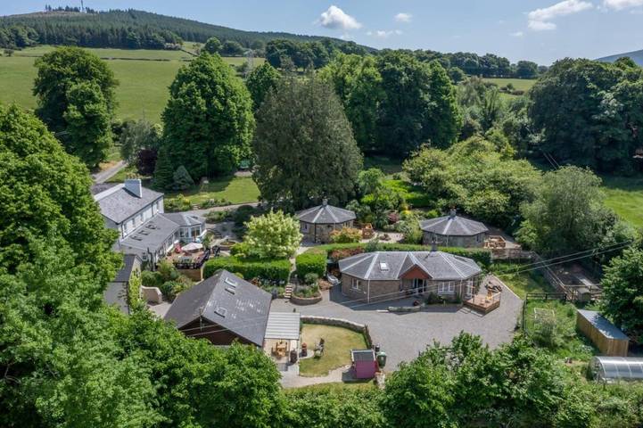 Holiday rental for 12 people, with Terrace and Garden as well as View in County Wicklow