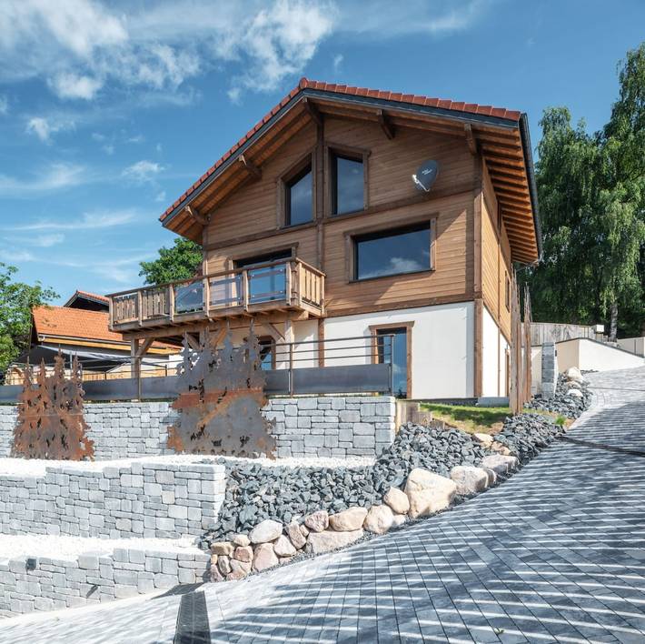 Chalet pour 10 personnes, avec sauna ainsi que balcon et jacuzzi à Gérardmer - 2