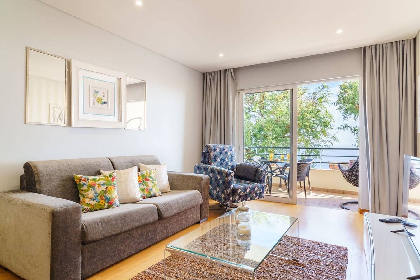 Entire apartment, Feel Like Home Apartment in Reis Magos, Caniço