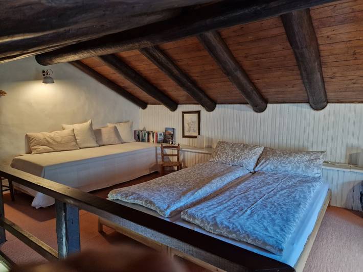 Casa Piccola Holiday Home with Mountain View, Private Garden, and Wi-Fi in Falmenta, Valle Cannobina