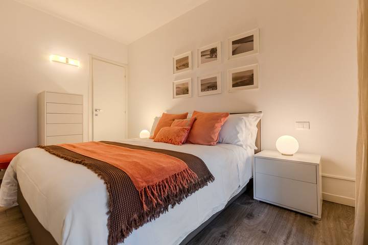 Location de vacances pour 4 personnes, avec jardin et piscine à Porto Pino
