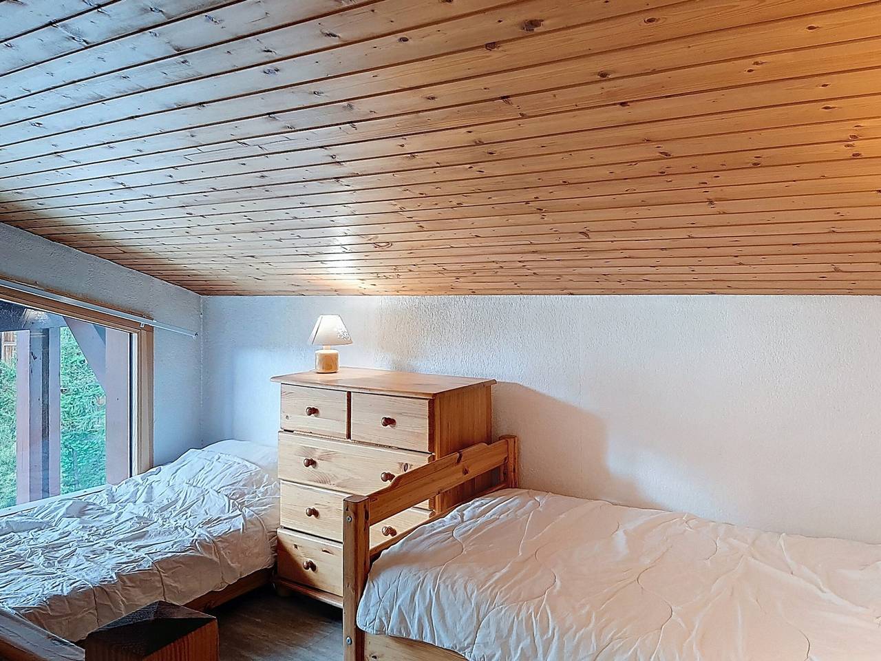 Entire studio, Cozy mezzanine studio in Val-d'Isère center in Val-d'Isère, Ruitor Massif