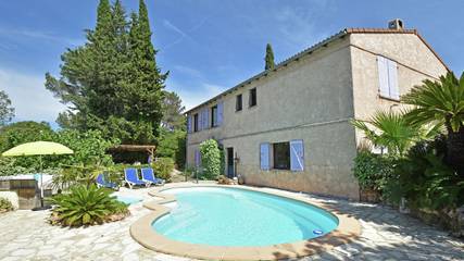 Villa pour 6 personnes, avec jardin ainsi que piscine et terrasse à Fréjus