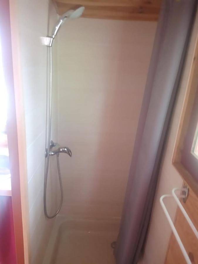 Gîte pour 2 personnes, avec jardin ainsi que vue et terrasse à Habère-Poche - 4