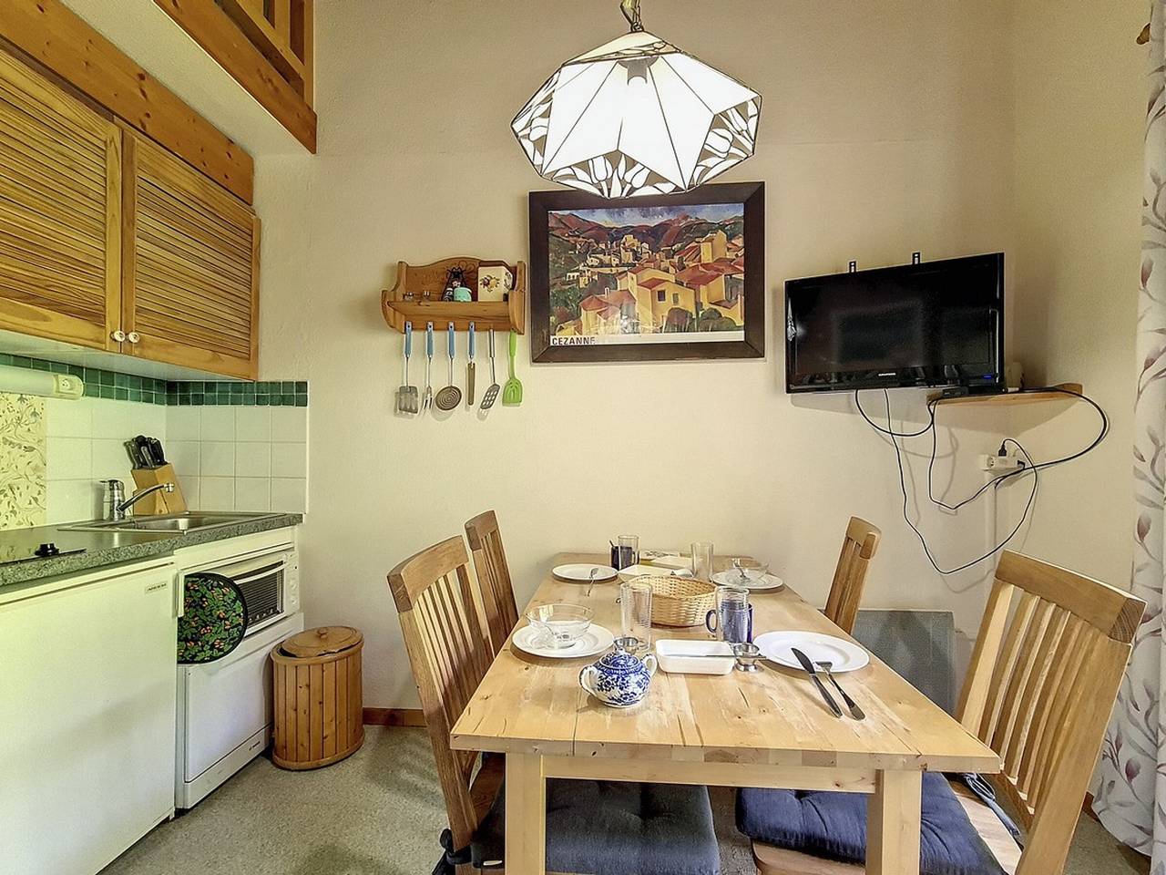 Apartamento entero, Apartamento funcional cerca de las pistas con balcón y garaje cubierto in Les Menuires, Saint-Martin-de-Belleville